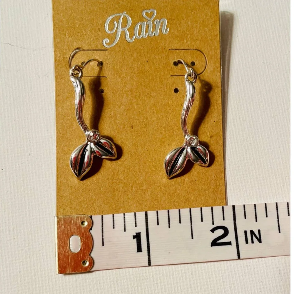 Rain silver toned leaf‎ earrings NWT